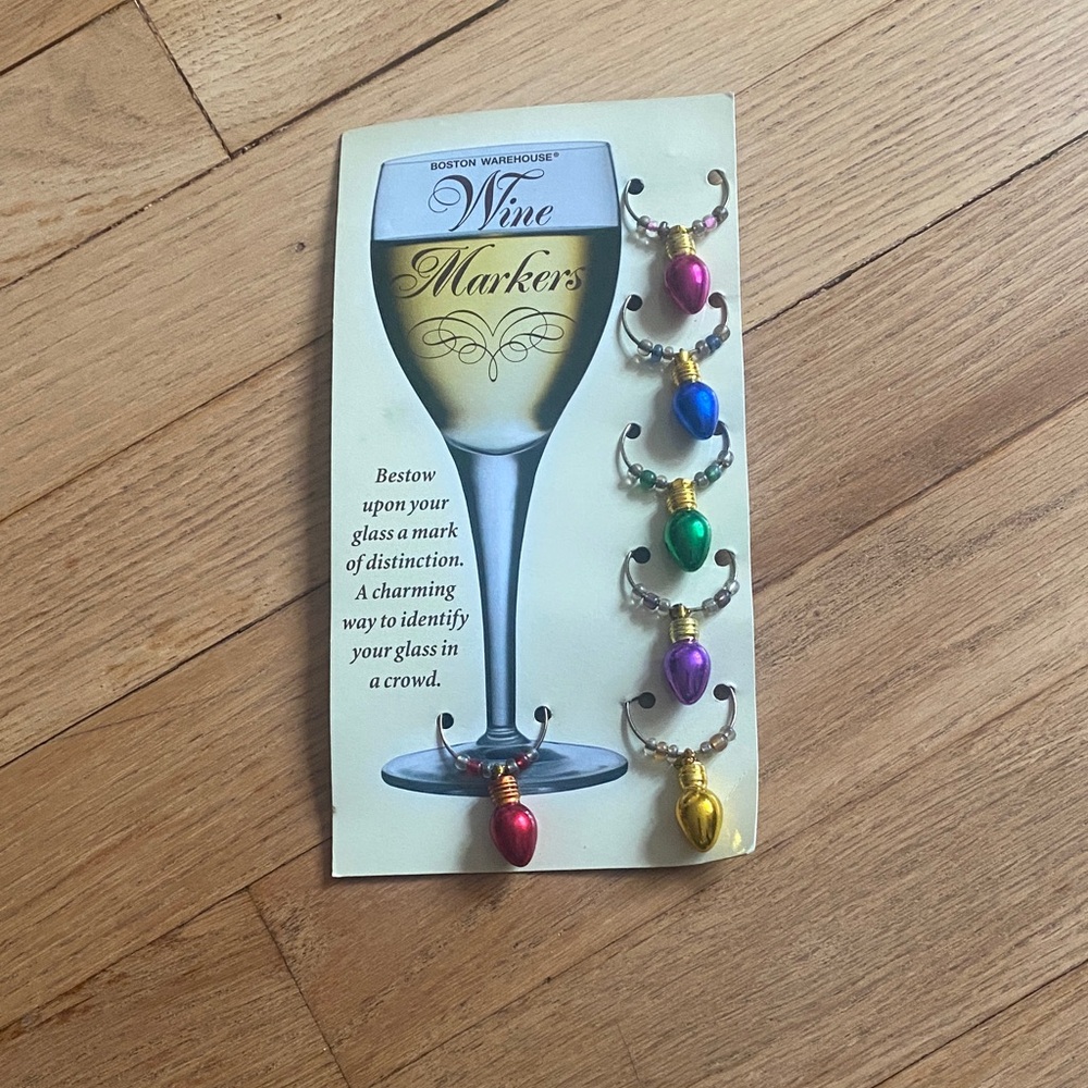 🆓 ❗️with any “Home” purchase $50⬆️ Boston Warehouse Vibrant Wine Glass Charms
